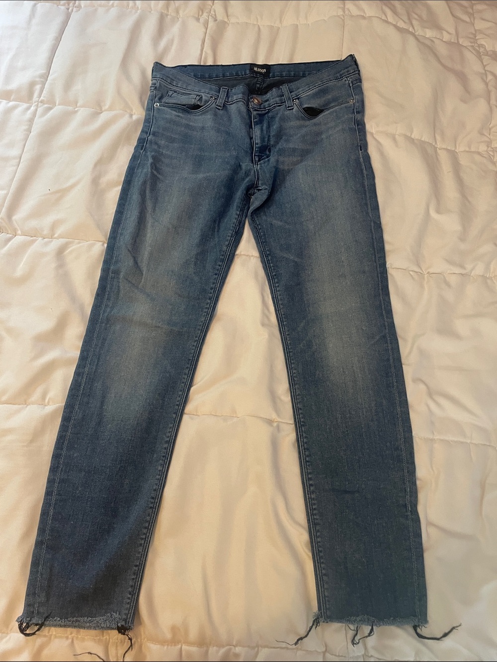 Hudson Jeans Skinny in Washed Blue 30” waist inseam 29” nice !